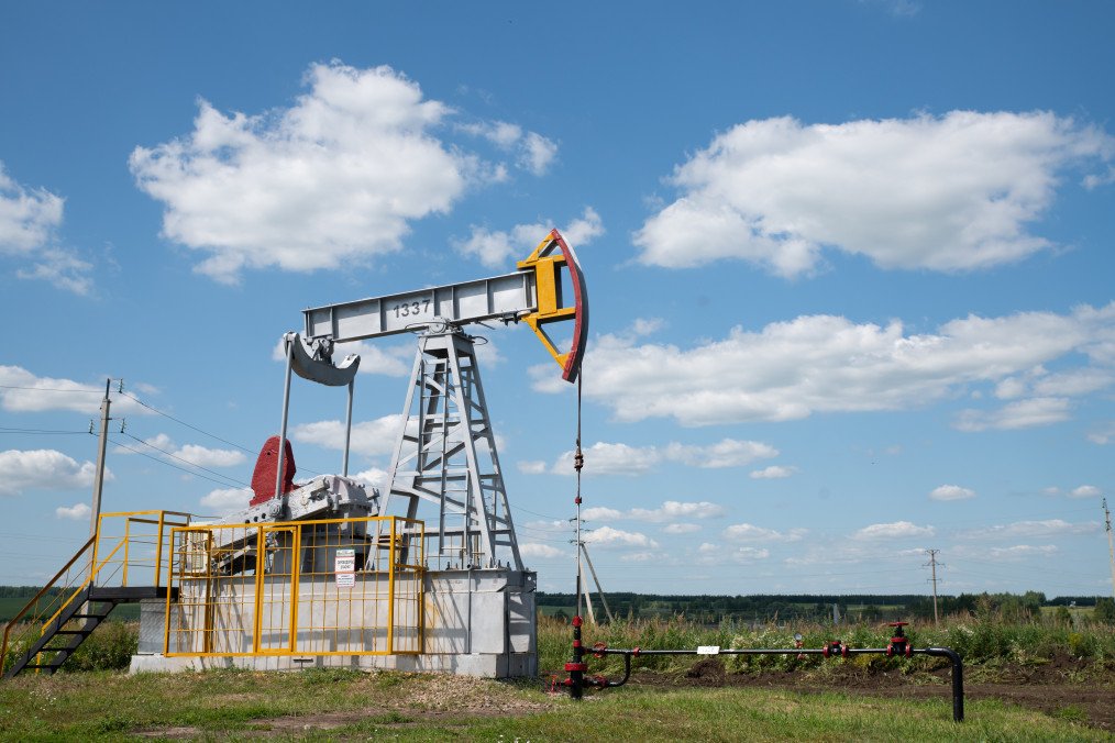 EU’s 18th Sanctions Package to Slash Russian Oil Price Cap Starting September 3