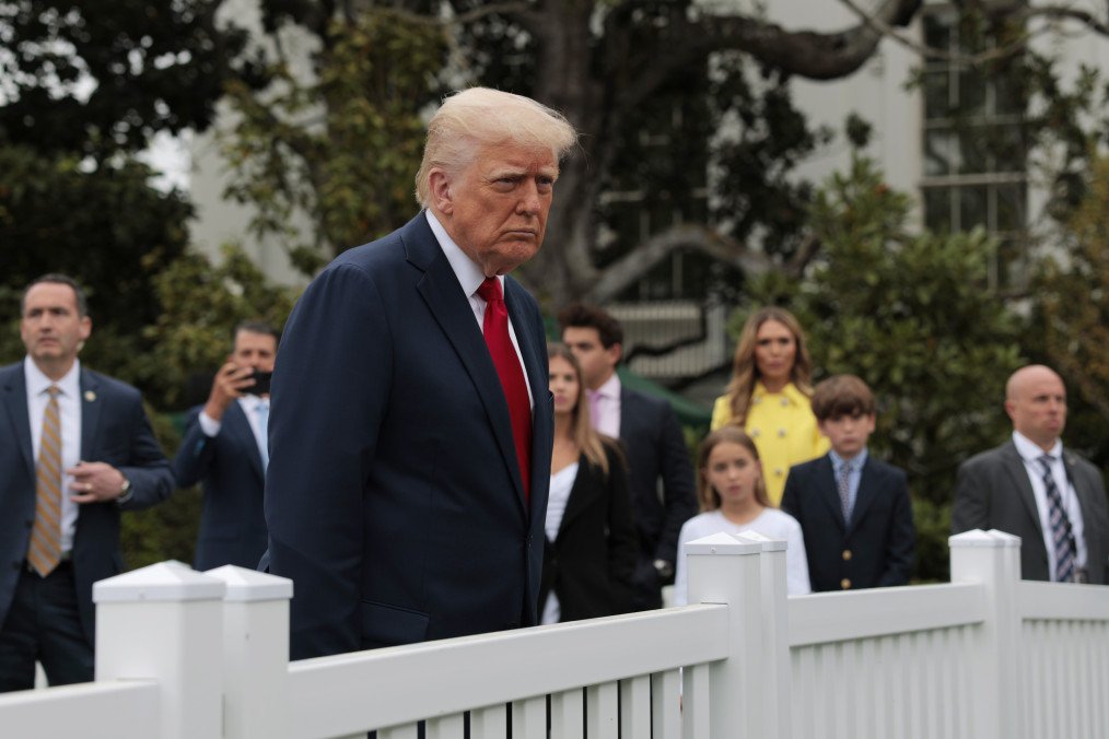 Trump Calls Zelenskyy’s Crimea Stance “Very Harmful”