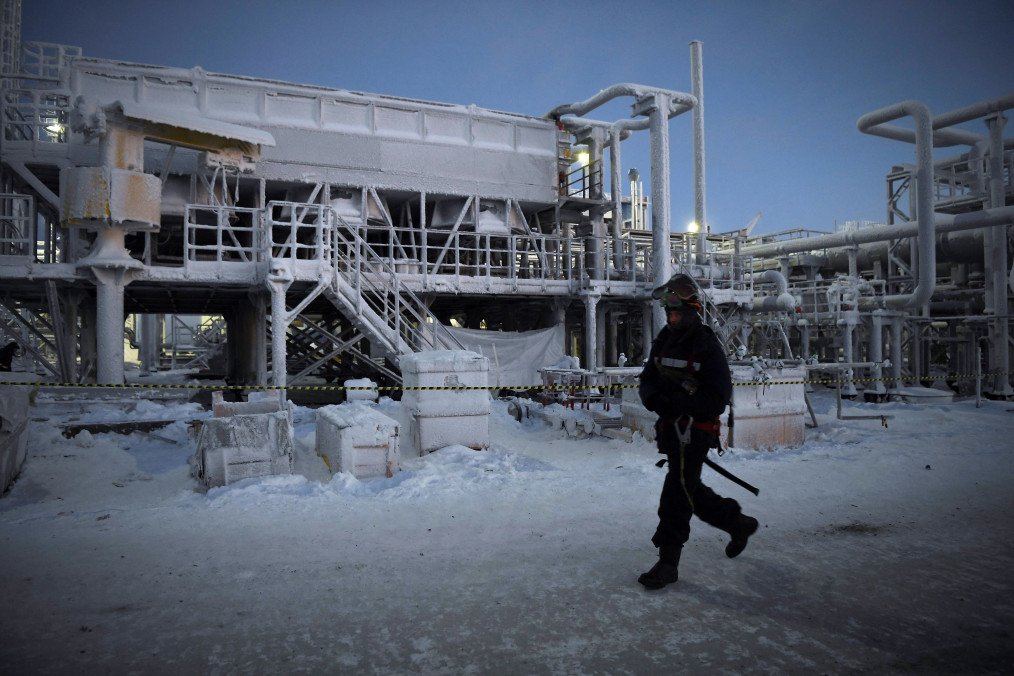 India Refuses to Buy LNG From Sanctioned Russian Arctic LNG 2 Project, Oil Secretary says