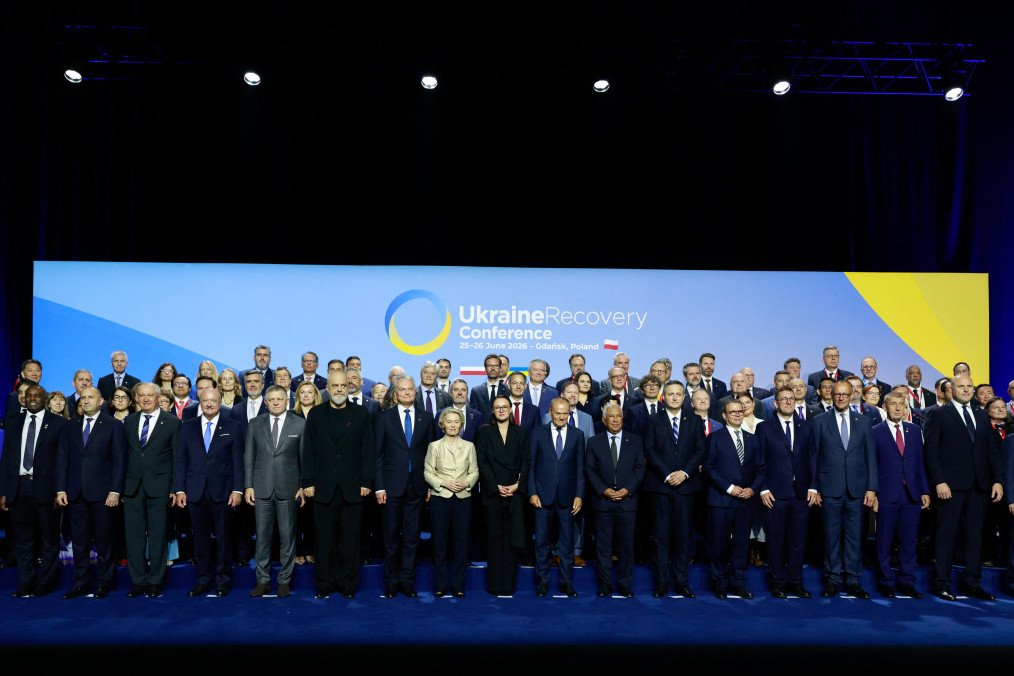 Participants pose for a group photo during the Ukraine Recovery Conference (URC 2026) in Gdańsk, Poland, on June 25, 2026. (Source: Getty Images)