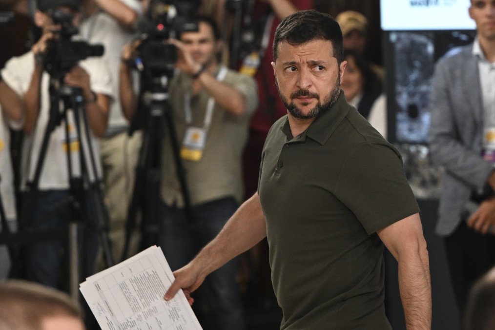 Zelenskyy Responds to Crimea Debate With US Policy Reminder