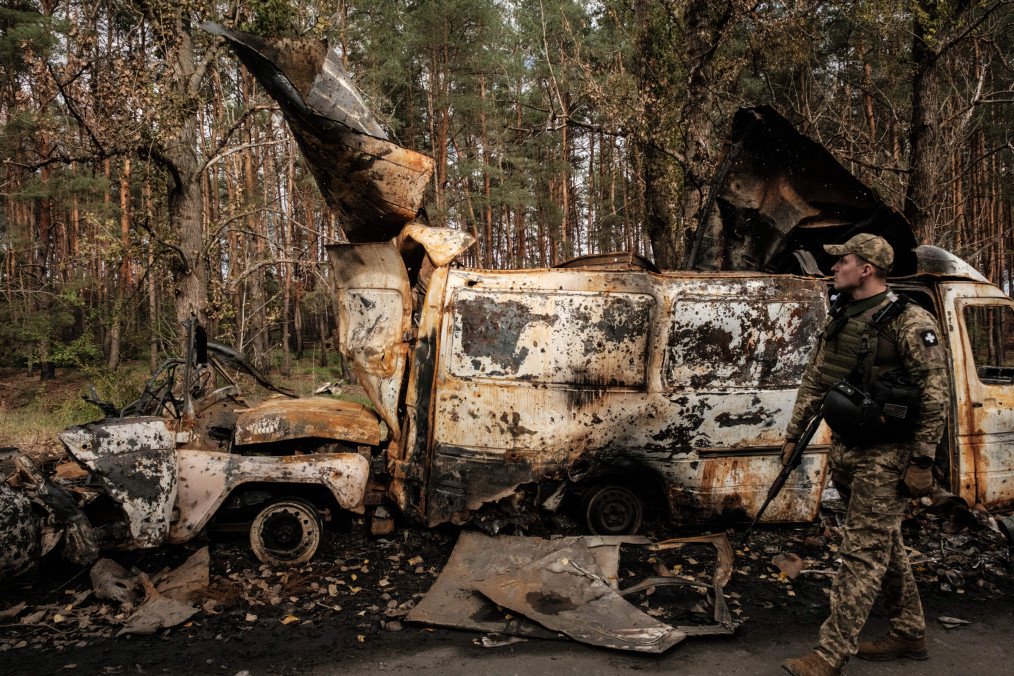 Russian Forces Breach Ukrainian Defenses in Lyman Direction, Says Brigade Commander