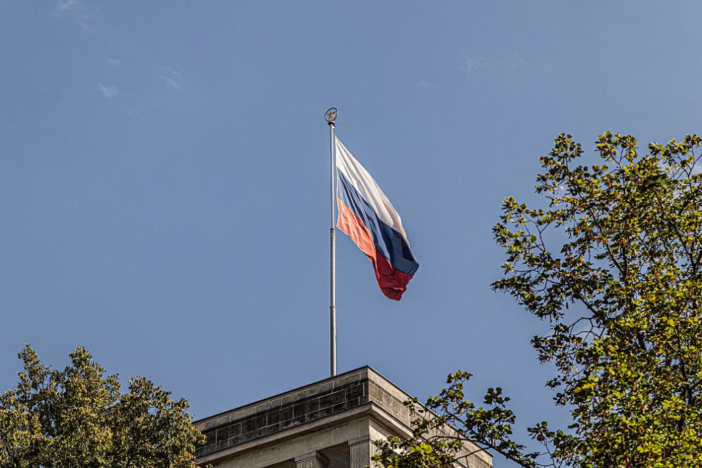 Russia Threatens Swift Sale of Foreign Assets Over EU Plan to Use Frozen Funds