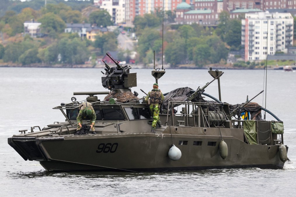A Swedish Navy CB90 fast assault craft sails in Stockholm, Sweden, on August 31, 2026. Illustrative photo. (Source: Getty Images)