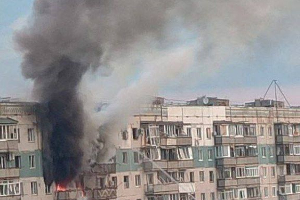 Boy Killed as Russian Forces Drop FAB-250 Bomb on Kramatorsk High-Rise Boy Killed as Russian Forces Drop FAB-250 Bomb on Kramatorsk High-Rise