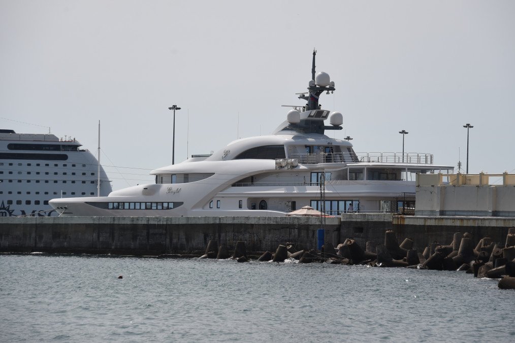 The superyacht Graceful, widely linked to Russian leader Vladimir Putin, moored in Sochi, Russia’s Black Sea port, on July 13, 2015. (Source: Getty Images)