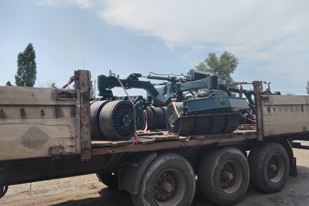 Ukrainian mine-clearing rollers during transportation to the Armed Forces, September 25, 2025.