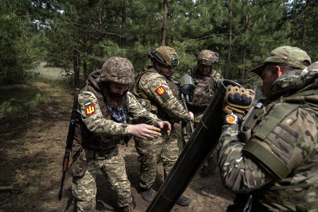 Ukraine Gains Ground Near Lyman Amid Russian Small-Unit Counterattacks and Drone Strikes