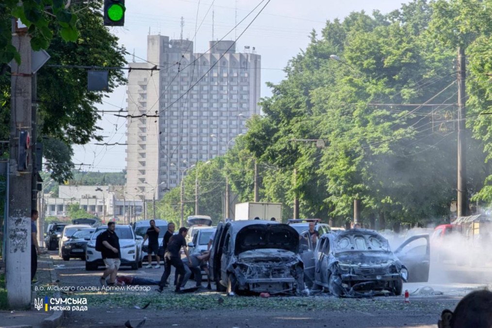Russian Strike on Sumy Kills Four, Injures 16 Civilians, Including Teen Russian Strike on Sumy Kills Four, Injures 16 Civilians, Including Teen