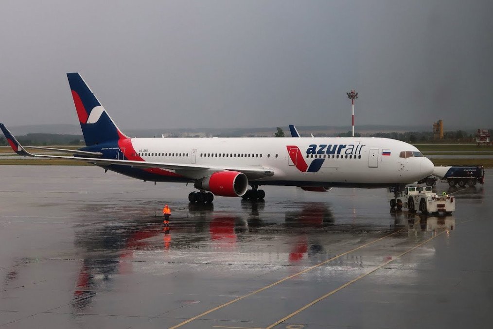 Azur Air Boeing 767 on wet tarmac in Sochi. (Photo: Russian media)