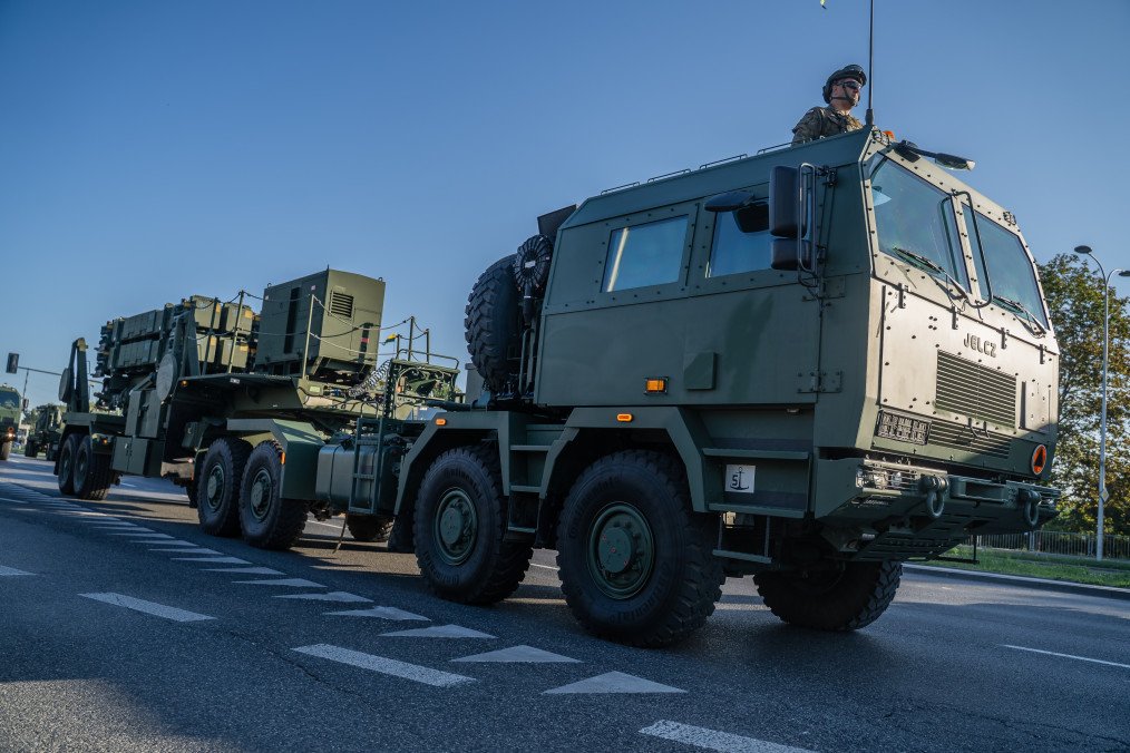 Sweden to Send Patriot Air Defense System to Poland to Guard Ukraine Aid Hub A launcher of the Polish Army Patriot air and missile defense system. (Source: Getty Images)