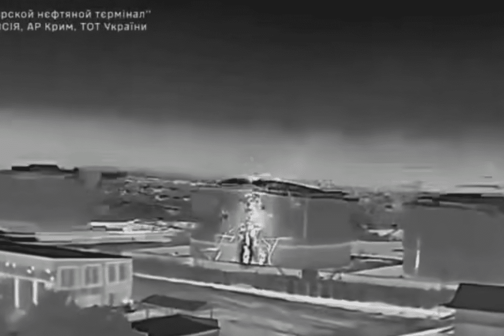 Thermal camera footage shows fuel storage tanks at the Feodosia maritime oil terminal in Russian-occupied Crimea moments before a Ukrainian Special Operations Forces drone strike. (Source: Ukrainian Special Operations Forces)
