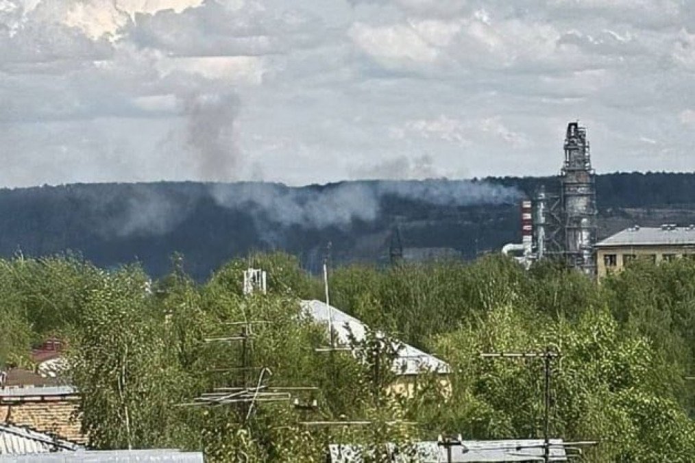 Drones Reportedly Hit Russian Oil Plant in Komi, Over 1,000 Miles From Ukraine, in First-Ever Strike Drones Reportedly Hit Russian Oil Plant in Komi, Over 1,000 Miles From Ukraine, in First-Ever Strike