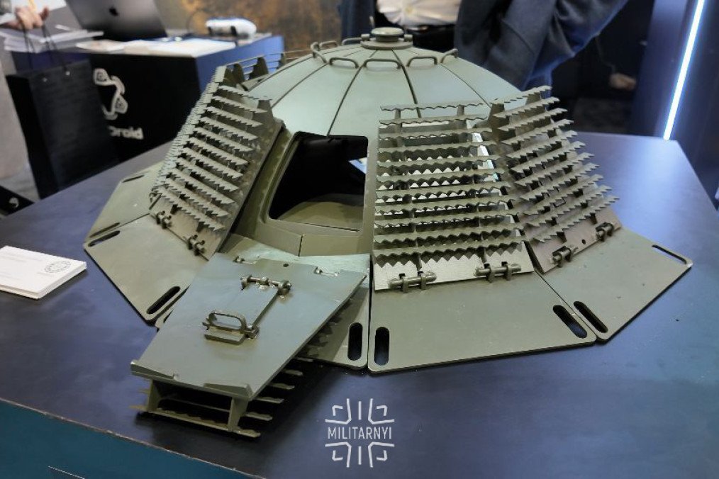 Prototype of PARABELLA's armored protective capsule for personnel protection displayed at the Eurosatory exhibition. (Source: Militarnyi)
