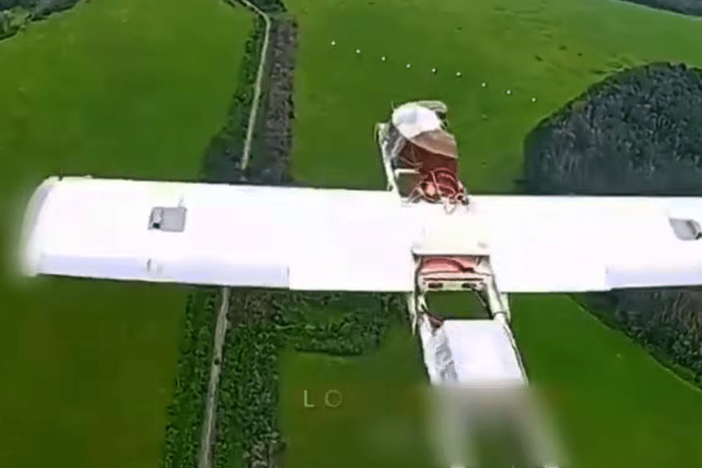 Russian Molnia suicide drone fitted with half of the TM-62 anti-tank mine as a warhead, June 2026. Russian Molnia suicide drone fitted with half of the TM-62 anti-tank mine as a warhead, June 2026.