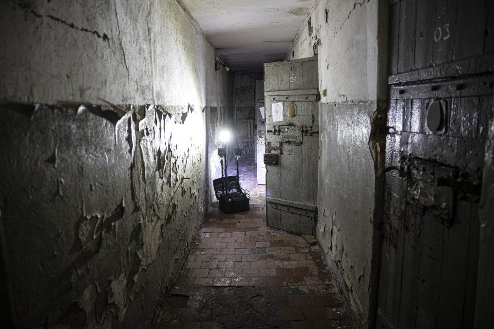 Russia Runs Secret Network of Torture Prisons for Ukrainian Civilians and POWs, Report Finds Russia Runs Secret Network of Torture Prisons for Ukrainian Civilians and POWs, Report Finds