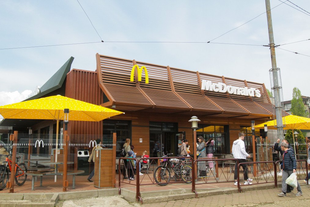 One of the five McDonald's restaurant operates upon reopening in Dnipro, central Ukraine in April 2023. (Source: Getty Images) One of the five McDonald's restaurant operates upon reopening in Dnipro, central Ukraine in April 2023. (Source: Getty Images)