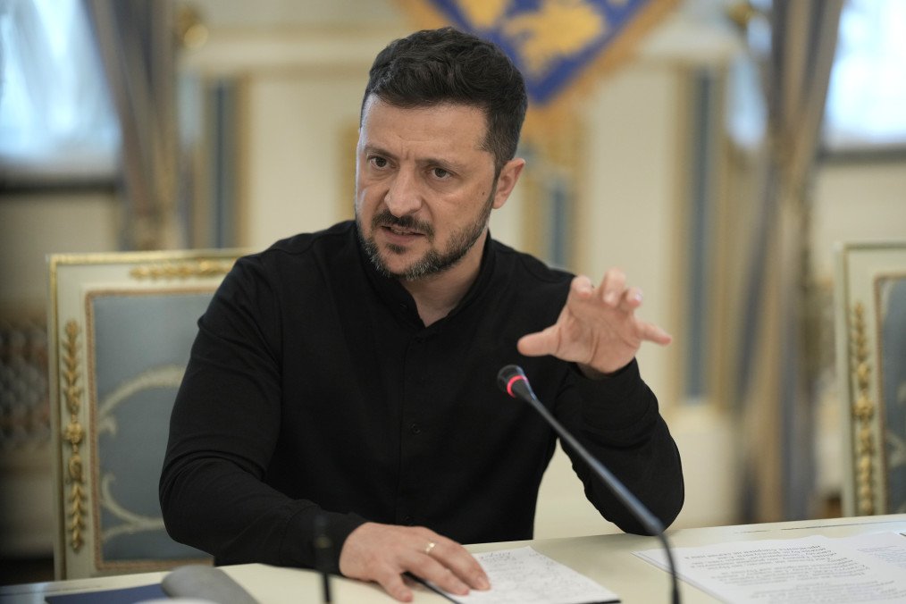 Zelenskyy Offers Alternative to Article 5 for Ukraine, Emphasizes Need for US "Backstop" Zelenskyy Offers Alternative to Article 5 for Ukraine, Emphasizes Need for US "Backstop"