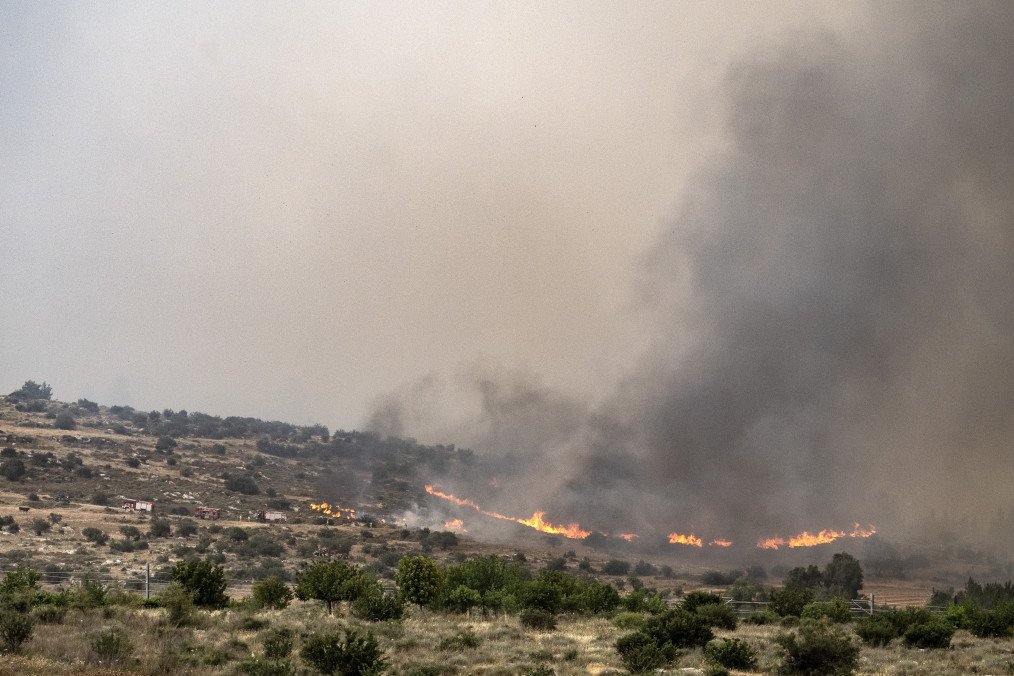 Ukraine Offers Aid to Israel as Wildfires Rage Near Jerusalem