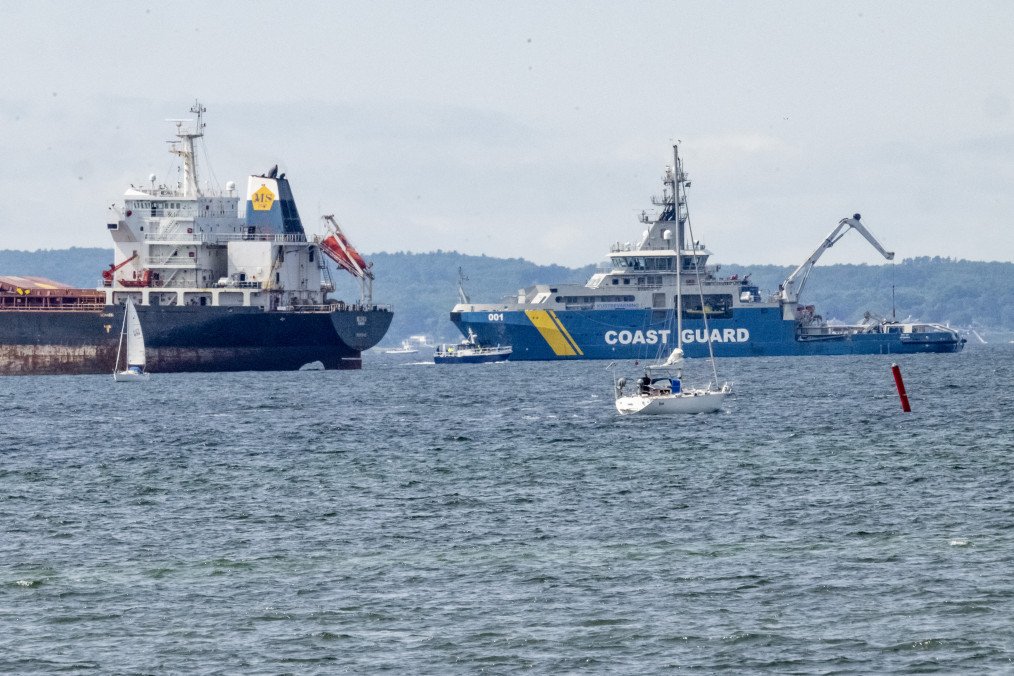 A ship of the Swedish Coast Guard is seen next to the bulk carrier Meshka that ran aground outside the port of Landskrona, Sweden, on May 31, 2025. Illustrative photo. (Source: Getty Images)