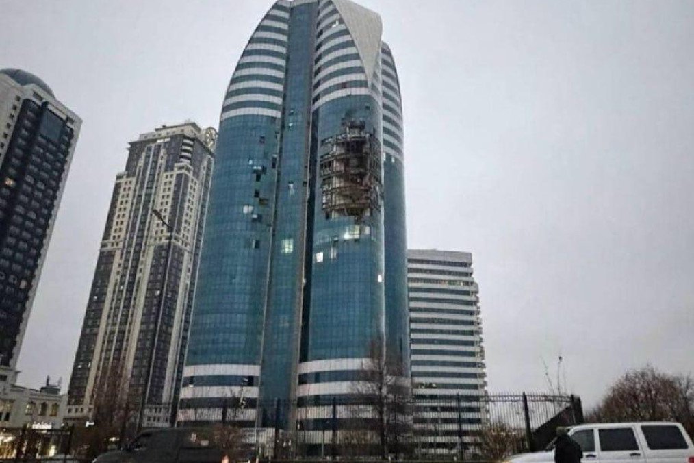 Aftermath of an alleged drone strike on the business complex in Grozny, Chechnya, Russia, December 5, 2025. (Photo: open source)