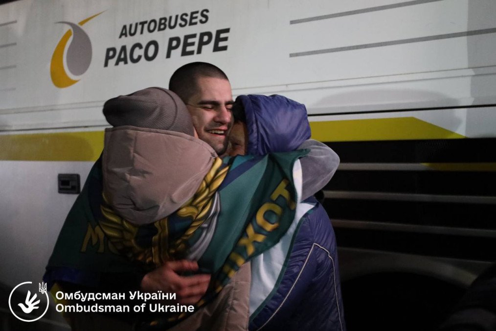 95 Ukrainian Soldiers, Including Azovstal Defenders, Returned from Russian Captivity