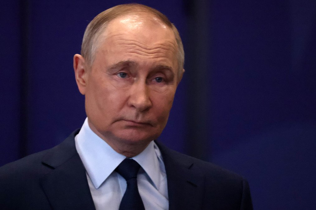 Kremlin Wants Ukraine to Lift Ban on Talks With Putin to Discuss Ceasefire on Civilian Targets Kremlin Wants Ukraine to Lift Ban on Talks With Putin to Discuss Ceasefire on Civilian Targets