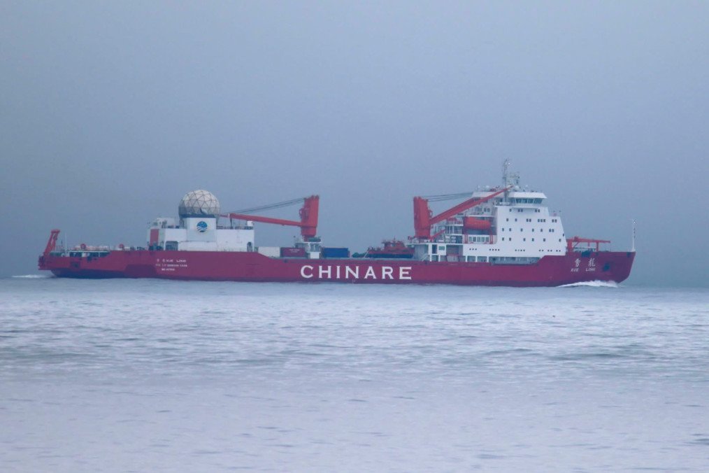 Chinese research vessel Xue Long sails in the Bering Sea during its transit toward the Arctic after passing through the US exclusive economic zone. (Source: US Coast Guard) Chinese research vessel Xue Long sails in the Bering Sea during its transit toward the Arctic after passing through the US exclusive economic zone. (Source: US Coast Guard)