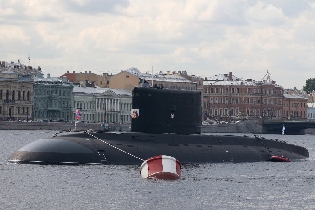 Submarine of Russia’s Project 636.3 “Varshavyanka” class moored in St. Petersburg, July 30, 2024. (Source: Getty Images) Submarine of Russia’s Project 636.3 “Varshavyanka” class moored in St. Petersburg, July 30, 2024. (Source: Getty Images)