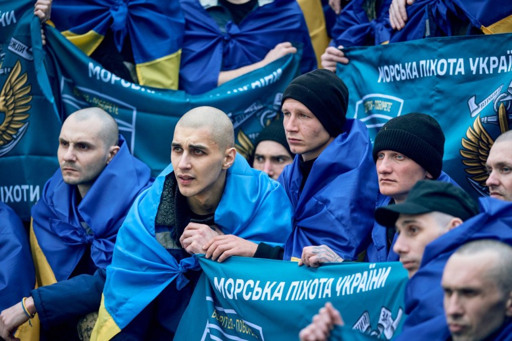 Ukrainian service members released from Russian captivity gather after returning home in a prisoner exchange on October 23. (Source: Volodymyr Zelenskyy / Telegram) Ukrainian service members released from Russian captivity gather after returning home in a prisoner exchange on October 23. (Source: Volodymyr Zelenskyy / Telegram)