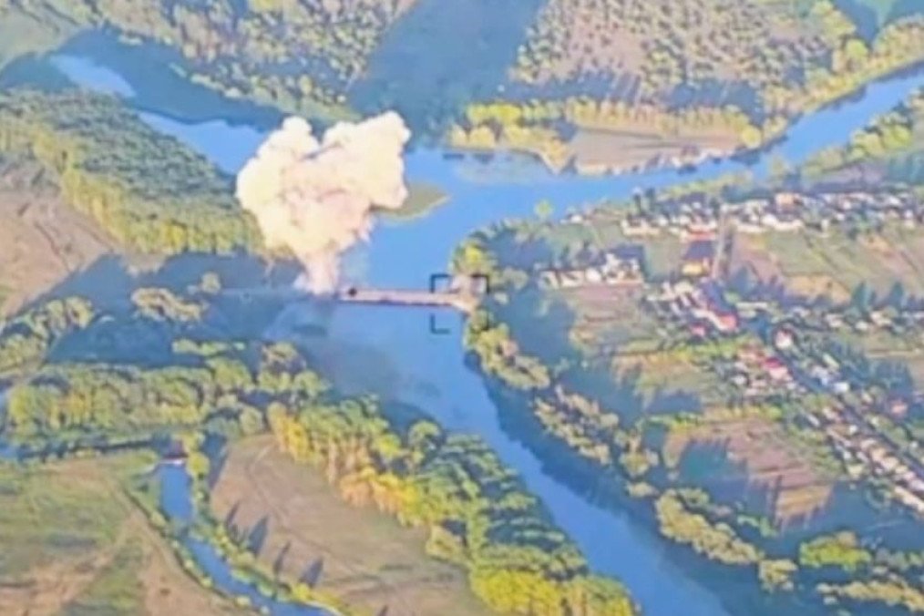 Ukrainian Air Force Destroys Another Bridge in Russia's Kursk Region