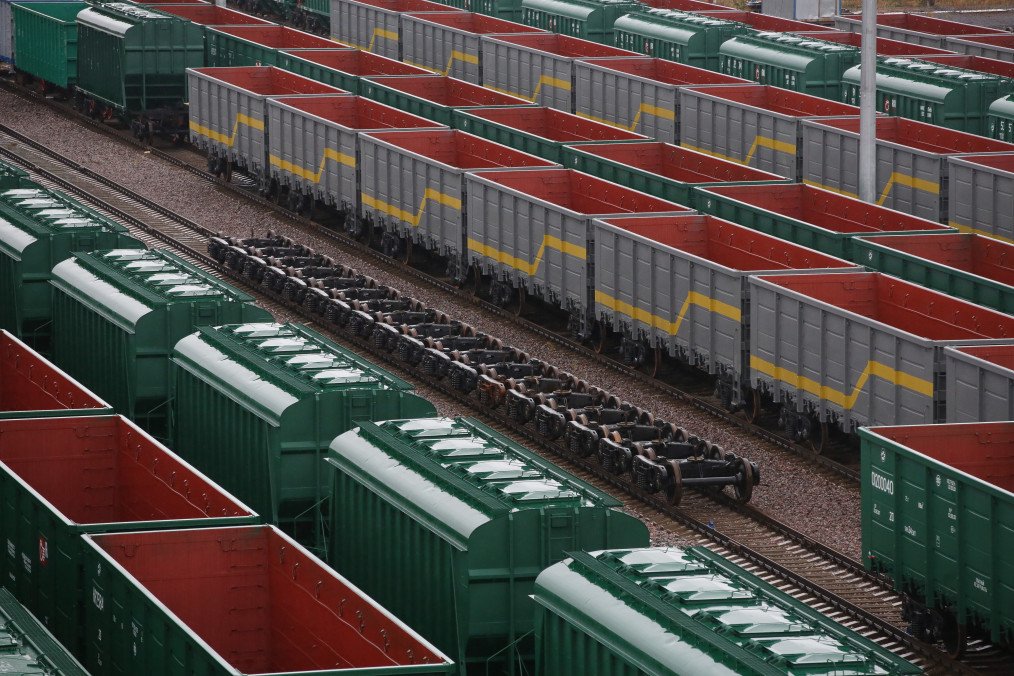 Russia’s Rail Freight Hits 16-Year Low—Why It Matters for the War Economy Russia’s Rail Freight Hits 16-Year Low—Why It Matters for the War Economy
