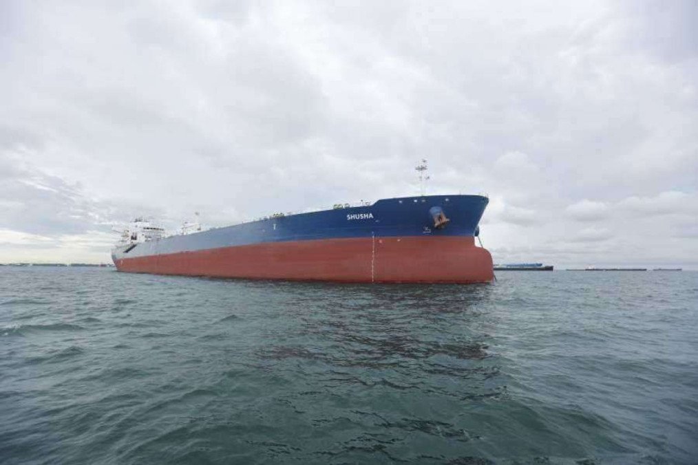 Sanctioned Russian Shadow Fleet Conducts Illegal Oil Transfers Off Greek Coast Sanctioned Russian Shadow Fleet Conducts Illegal Oil Transfers Off Greek Coast