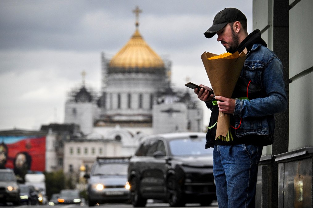 Russia Recorded Nearly 12,000 Internet Shutdowns Since May 2025, Report Says Russia Recorded Nearly 12,000 Internet Shutdowns Since May 2025, Report Says