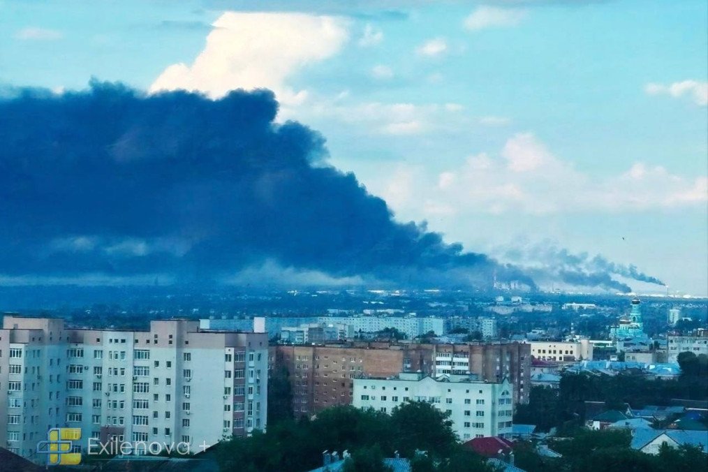 Black smoke rises over Russia's Syzran oil refinery after a Ukrainian overnight strike on July 12, 2026. (Source: Exilenova+) Black smoke rises over Russia's Syzran oil refinery after a Ukrainian overnight strike on July 12, 2026. (Source: Exilenova+)