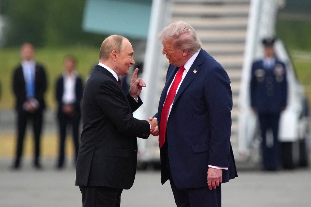 US President Donald Trump greets Russian leader Vladimir Putin at Joint Base Elmendorf-Richardson in Anchorage, Alaska, during Ukraine peace talks on August 15, 2025. (Photo: Getty Images)
