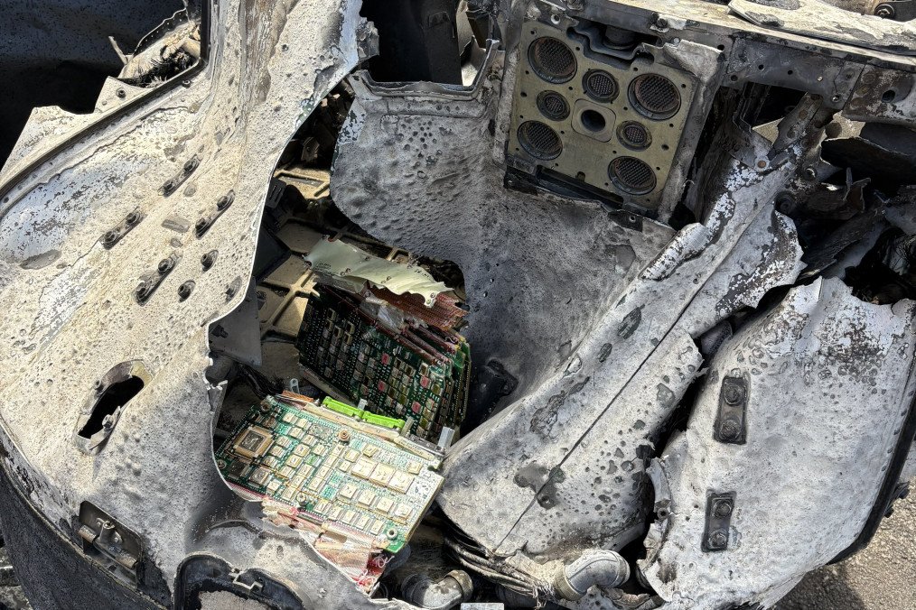 Debris of the Russian Oreshnik nuclear-capable intermediate-range ballistic missile in the Kyiv region, May 2026. (Source: vladvlas/X) Debris of the Russian Oreshnik nuclear-capable intermediate-range ballistic missile in the Kyiv region, May 2026.
