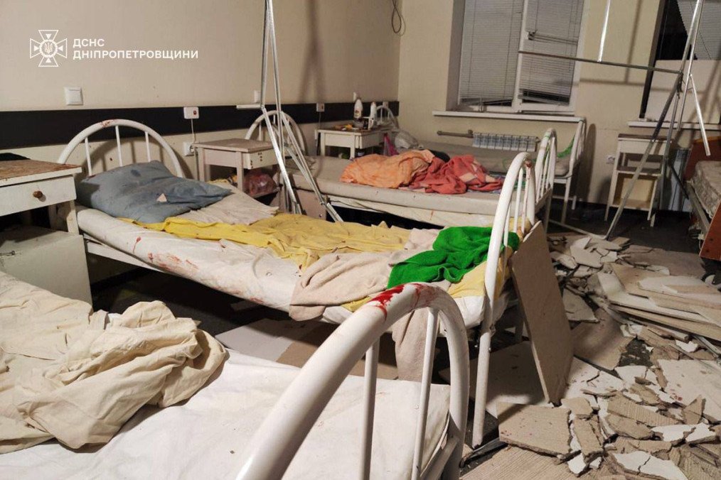 Russia Strikes Ukrainian Maternity Hospital in Kamyanske, Killing Two and Injuring A Pregnant Woman Russia Strikes Ukrainian Maternity Hospital in Kamyanske, Killing Two and Injuring A Pregnant Woman