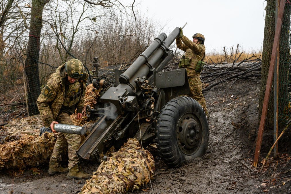 Ukrainian Army soldiers use a 105mm American M101 Howitzer artillery piece on Ukraines northeastern frontline with Russia, on January 18, 2025 north of Kharkiv, Ukraine. (Source: Getty Images) Ukrainian Army soldiers use a 105mm American M101 Howitzer artillery piece on Ukraines northeastern frontline with Russia, on January 18, 2025 north of Kharkiv, Ukraine. (Source: Getty Images)