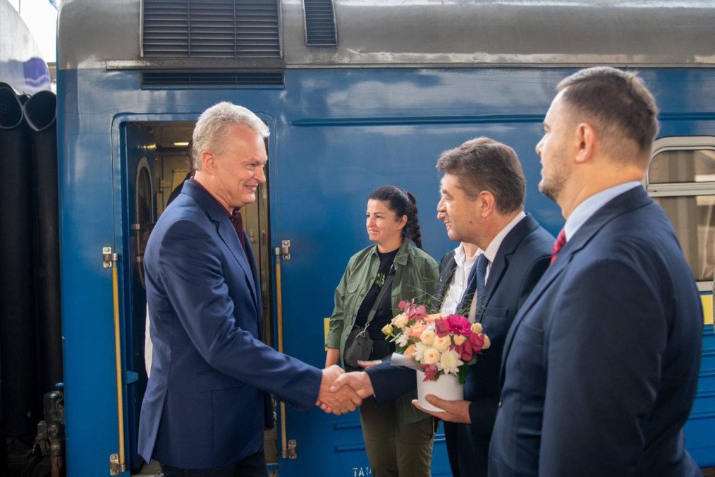 Lithuanian President and Latvian Prime Minister Arrive in Kyiv for Crimean Platform Summit