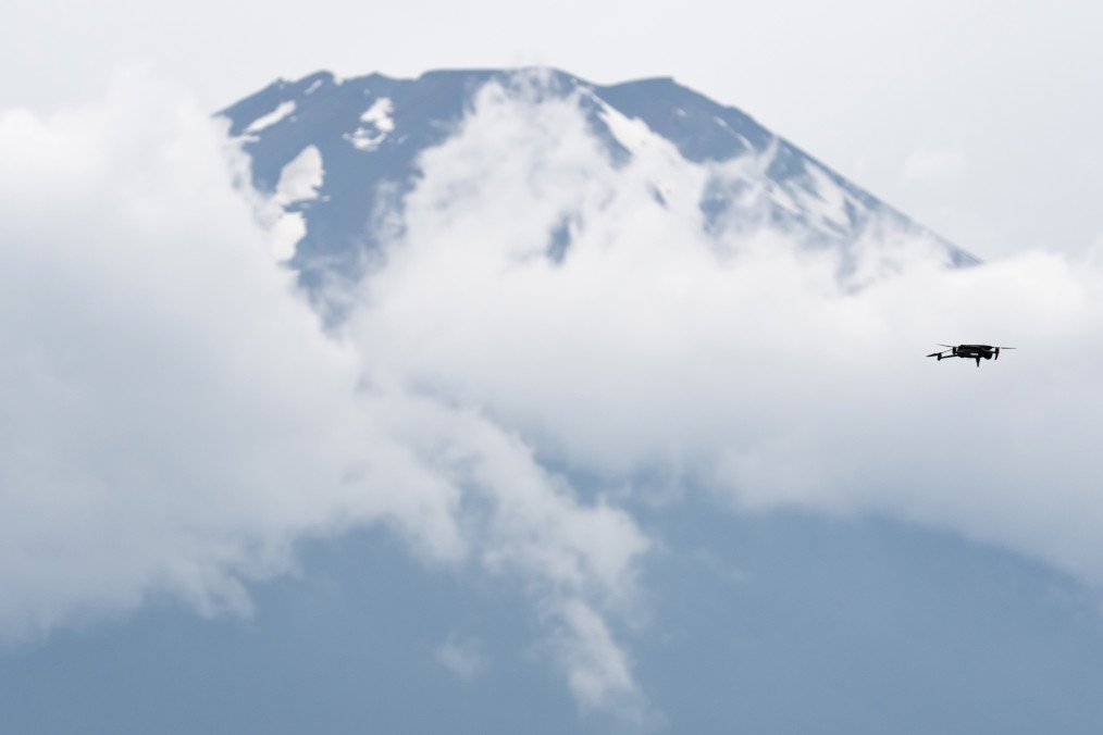 A Japan Ground Self-Defense Force (JGSDF) drone flies in front of Mount Fuji. (Source: Getty Images)