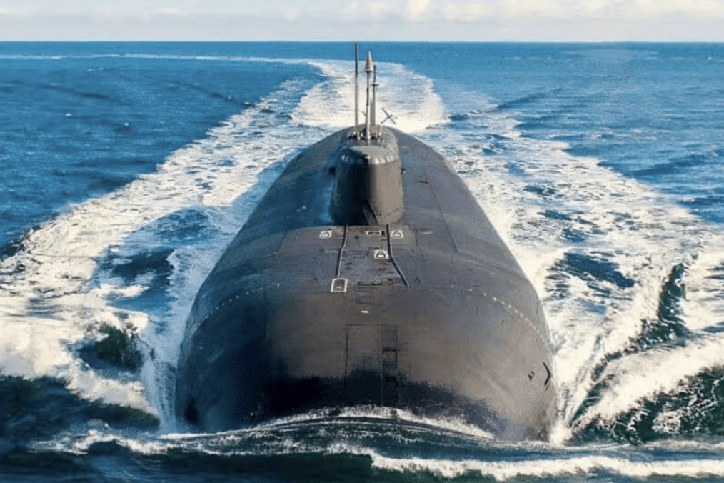 Russian K-329 Belgorod-class (project 09852) nuclear submarine. Russian K-329 Belgorod-class (project 09852) nuclear submarine.