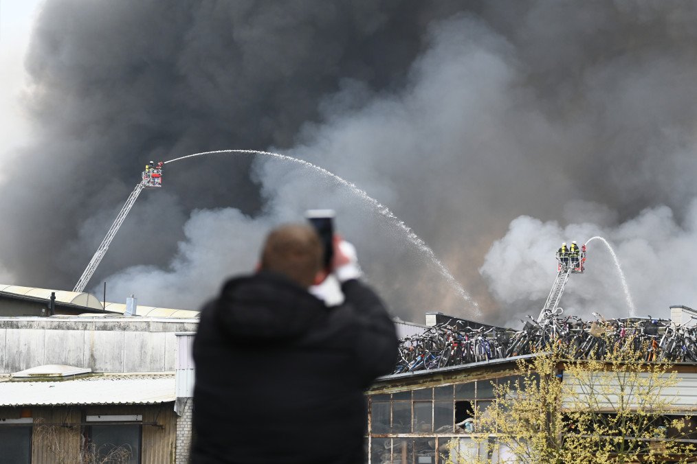Colombian National Charged With Terrorism for Russian-Ordered Arson Attacks in Poland Colombian National Charged With Terrorism for Russian-Ordered Arson Attacks in Poland
