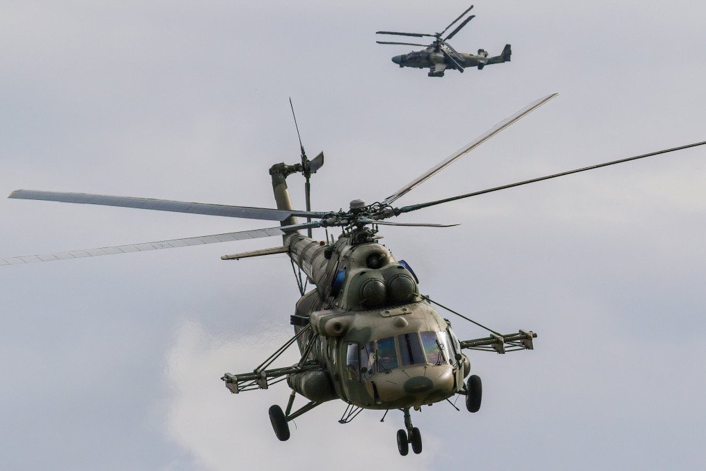 A Russian Air Force Mil Mi-8 and Kamov Ka-52 "Alligator" attack helicopter fly during the annual Army Games defense technology international exhibition in Russia. Illustrative photo. (Source: Getty Images) A Russian Air Force Mil Mi-8 and Kamov Ka-52 "Alligator" attack helicopter fly during the annual Army Games defense technology international exhibition in Russia. Illustrative photo. (Source: Getty Images)