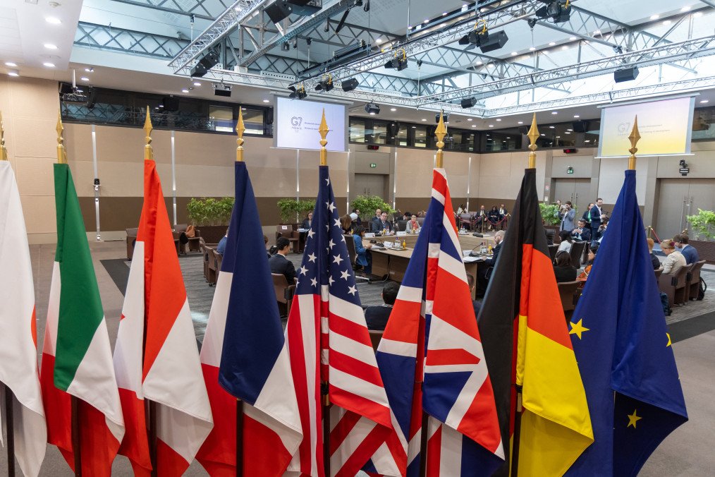 Ukraine Seeks $95 Billion in External Funding for 2026–2027, Over Half Already Secured Flags of G7 nations and the European Union are displayed at the G7 ministerial meeting in Paris. (Source: Getty Images)