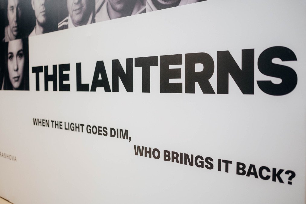 UNITED24 Media Premieres “The Lanterns” Documentary on Frontline Marine Combat Medics A promotional poster for the documentary "The Lanterns" highlights the story of Ukrainian combat medics and their journey toward psychological recovery. (Source: Repower Charitable foundation)