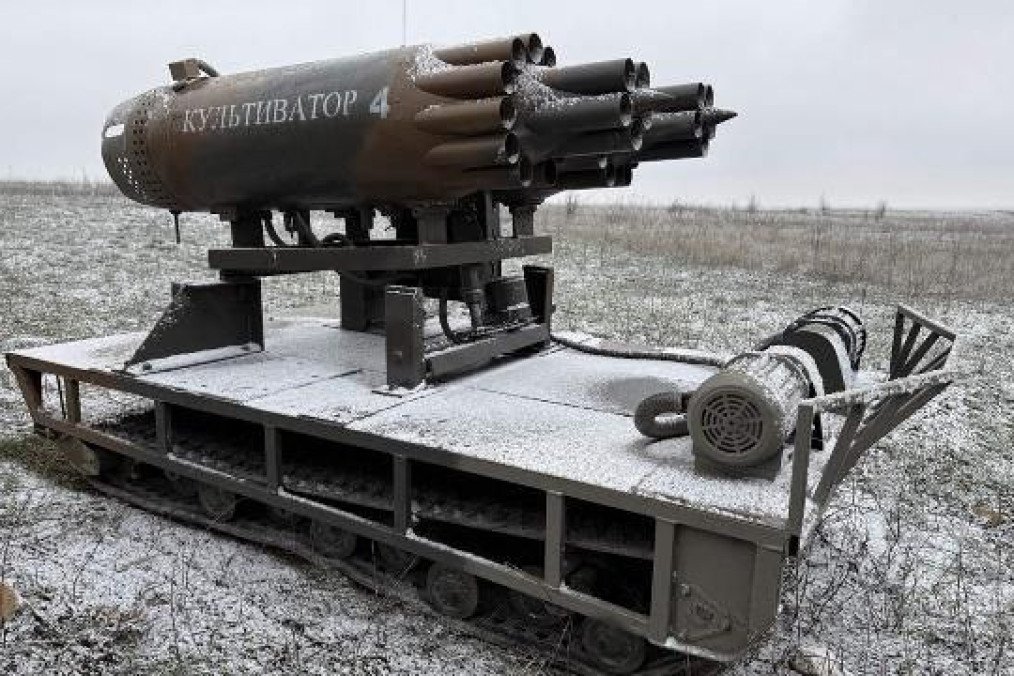 Impovised Russian multiple-launch rocket system Kultivator, mounted on a tracked ground robotic vehicle, 2026. (Photo: open source)