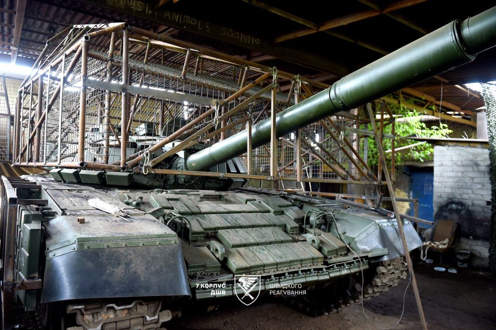 Captured Russian T-72 tank during modernization, July 2026. Captured Russian T-72 tank during modernization, July 2026.