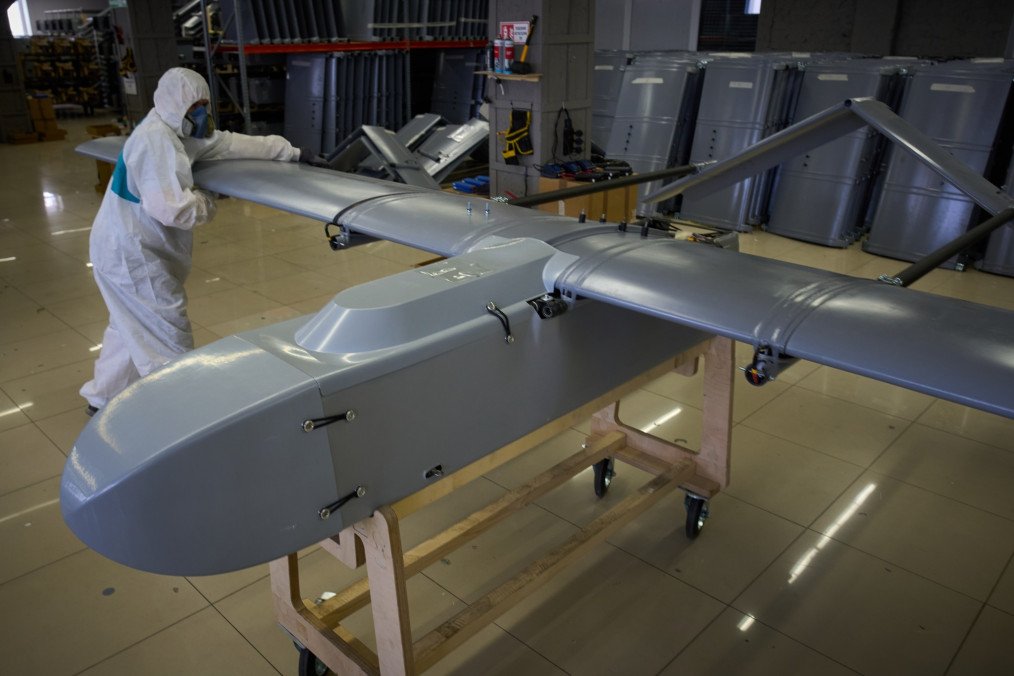 Ukrainian‑made FP‑1 long‑range strike drone during production. (Source: AP) Ukrainian‑made FP‑1 long‑range strike drone during production. (Source: AP)