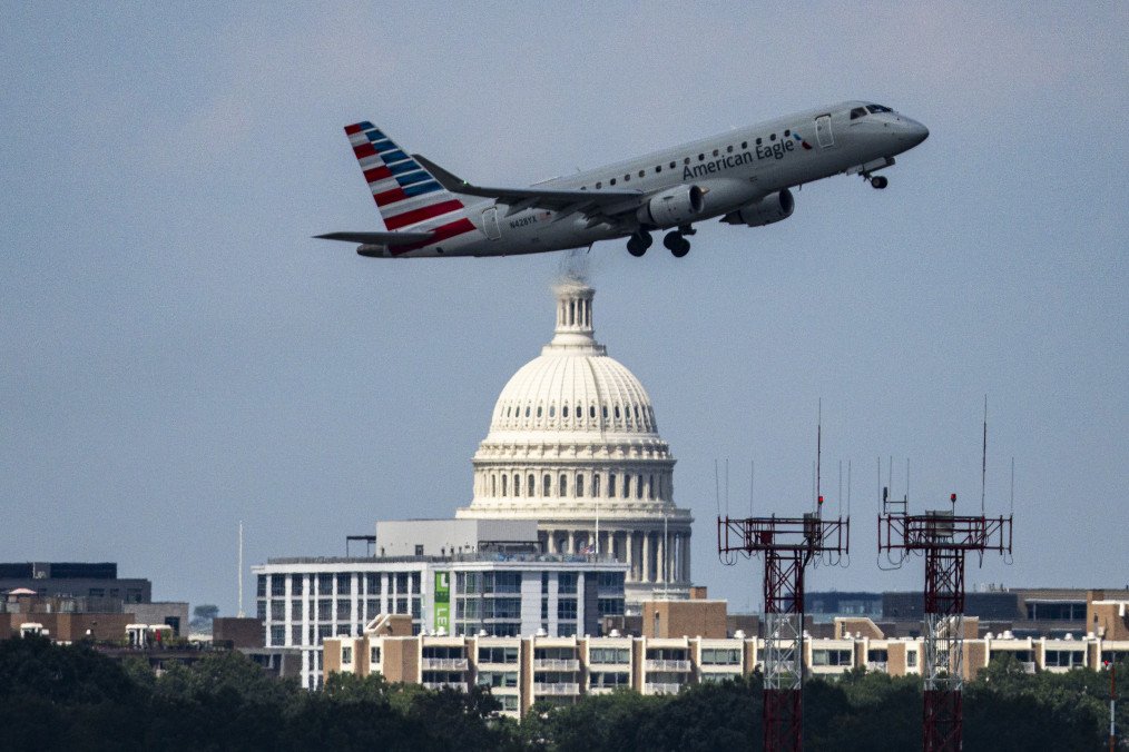 An American Eagle Embraer 175 plane, operated by Republic Airways, takes off past the US Capitol at Ronald Reagan National Airport (DCA) on August 5, 2026 in Arlington, Virginia. Illustrative photo. (Source: Getty Images) An American Eagle Embraer 175 plane, operated by Republic Airways, takes off past the US Capitol at Ronald Reagan National Airport (DCA) on August 5, 2026 in Arlington, Virginia. Illustrative photo. (Source: Getty Images)